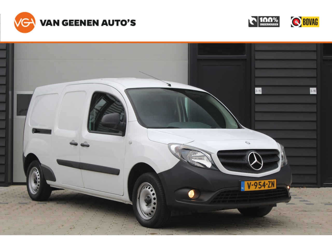 Mercedes-Benz Citan - 109 CDI 90Pk BlueEFFICIENCY Extra Lang L2 | Airco | Bluetooth | Trekhaak - AutoWereld.nl