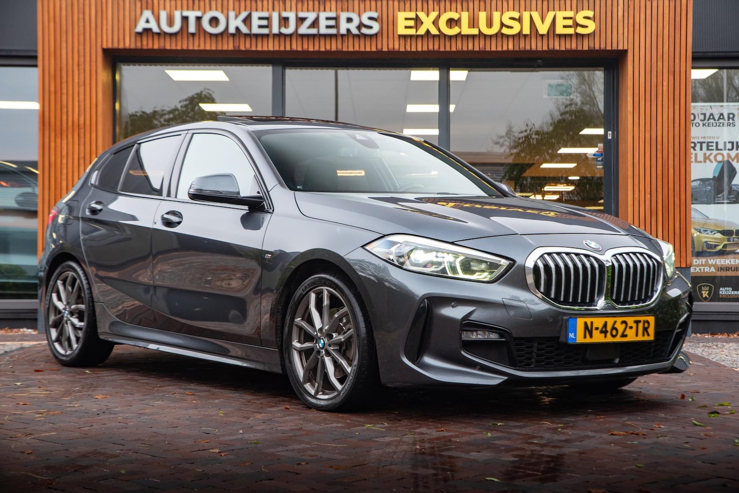 BMW 1-serie - 118d High Executive M Pakket Panodak Navi Stoelve - AutoWereld.nl