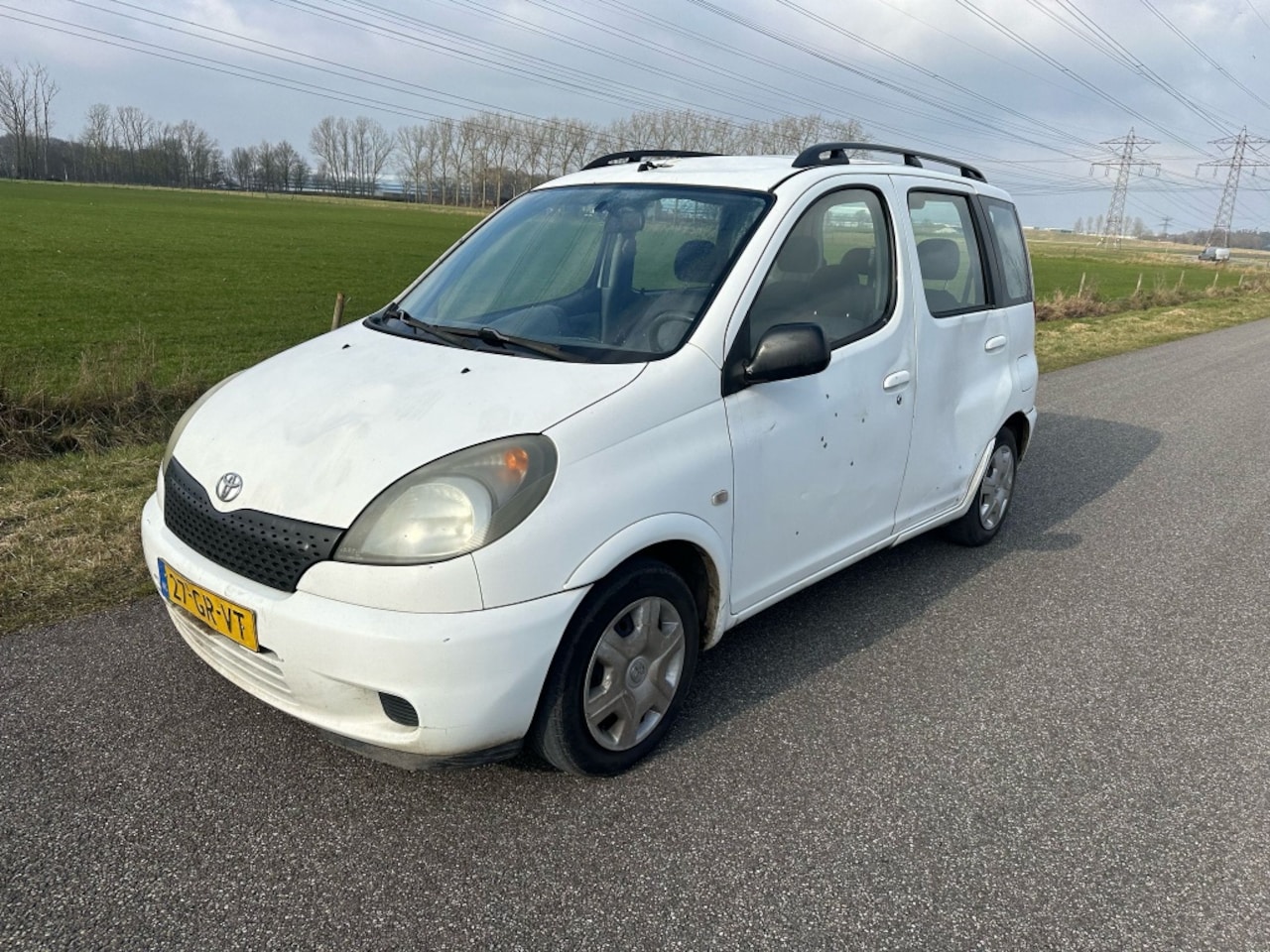 Toyota Yaris Verso - 1.3-16V VVT-i Luna 1.3-16V VVT-i Luna - AutoWereld.nl