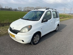 Toyota Yaris Verso - 1.3-16V VVT-i Luna