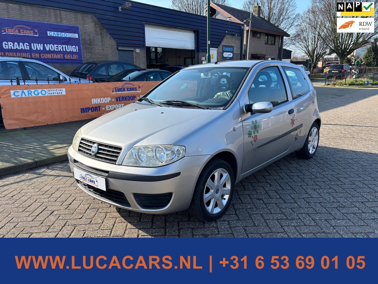 Fiat Punto - 1.2 Young Dualogic AUTOMAAT AIRCO - AutoWereld.nl