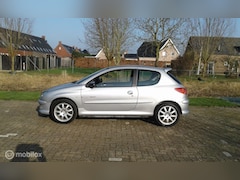 Peugeot 206 - 1.6-16V Quiksilver