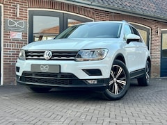 Volkswagen Tiguan - 1.4 TSI ACT Comfortline | 1E EIGENAAR | NAVIGATIE | CAMERA | STOELVERWARMING | TREKHAAK