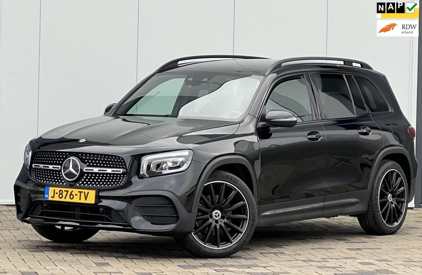 Mercedes-Benz GLB - 200 Business Solution AMG SFEER VERLICHTING VOL MET OPTIES - AutoWereld.nl