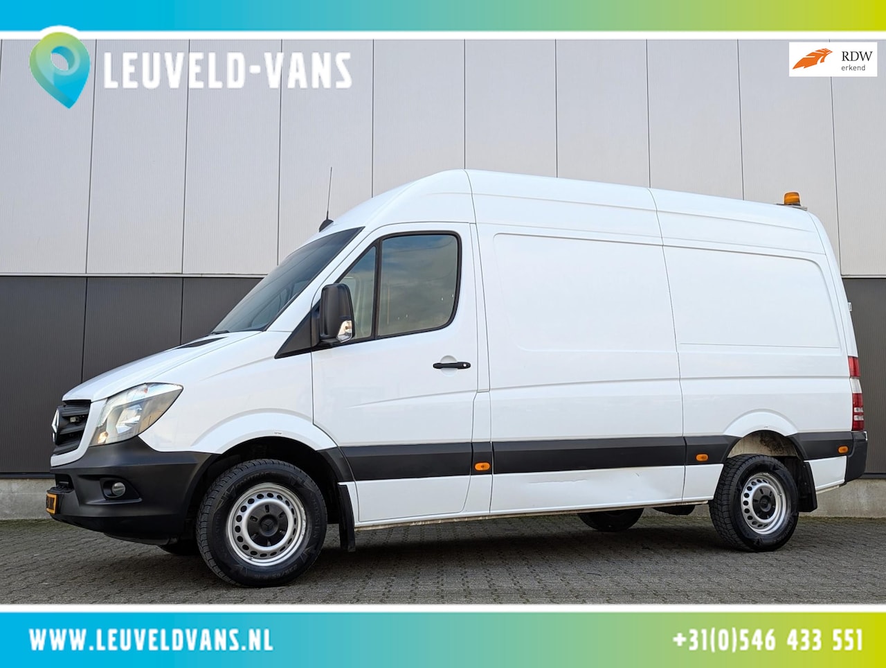 Mercedes-Benz Sprinter - 316 160PK RWD CLIMATE NAVI STANDKACHEL 3500KG TREKHAAK - AutoWereld.nl