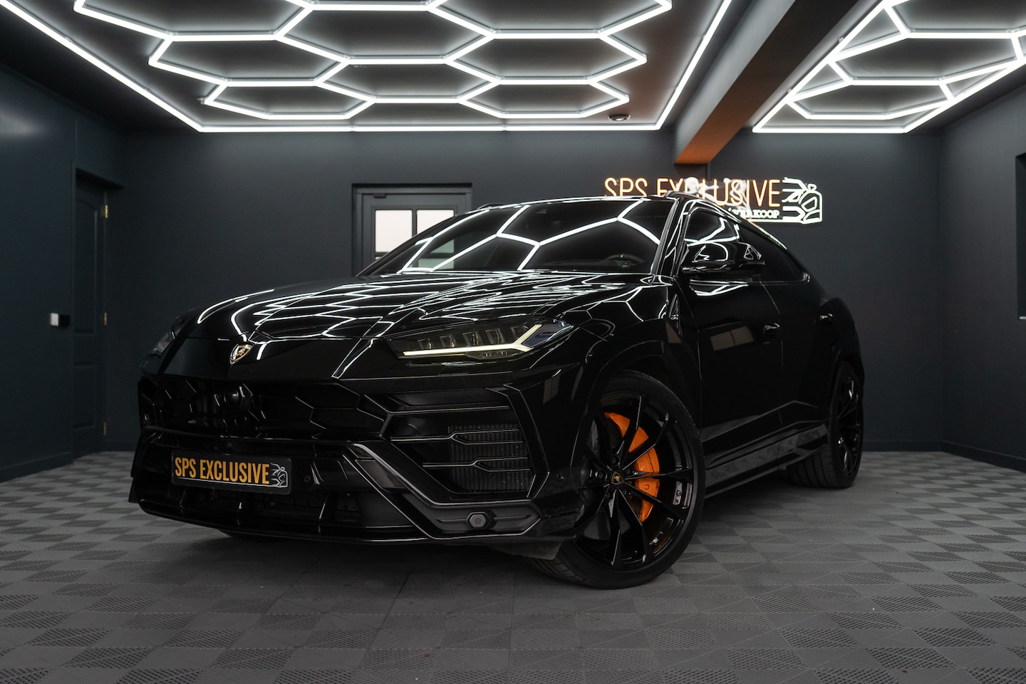 Lamborghini Urus - 4.0 V8 B&O / Keramisch / Pano / NL auto, 1e eigenaar / Adaptieve luchtv. / Massage / Soft - AutoWereld.nl