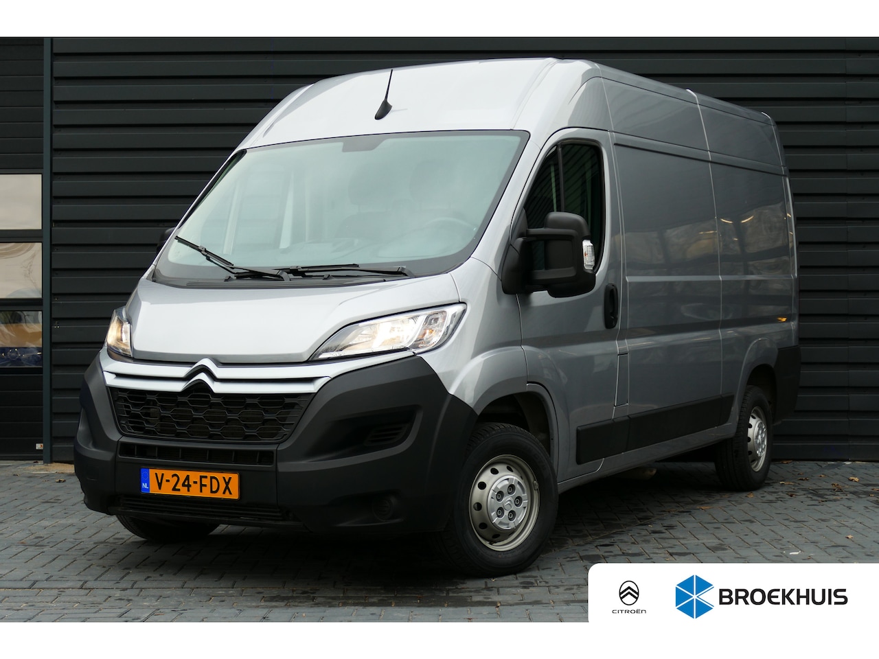 Citroën Jumper - 2.2 BLUEHDI 120PK L2H2 3.3T / NAVI / CLIMA / PDC / TREKHAAK / LAADVLOER / BLUETOOTH / CRUI - AutoWereld.nl