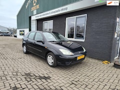 Ford Focus - 1.6-16V Cool Edition