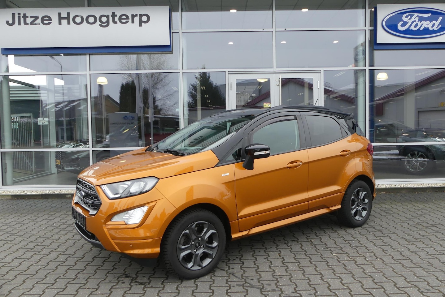 Ford EcoSport - 1.0 EcoBoost ST-Line Black AUTOMAAT.NAVI.TREKHAAK.SCHUIFDAK.WINTERPAKKET. - AutoWereld.nl