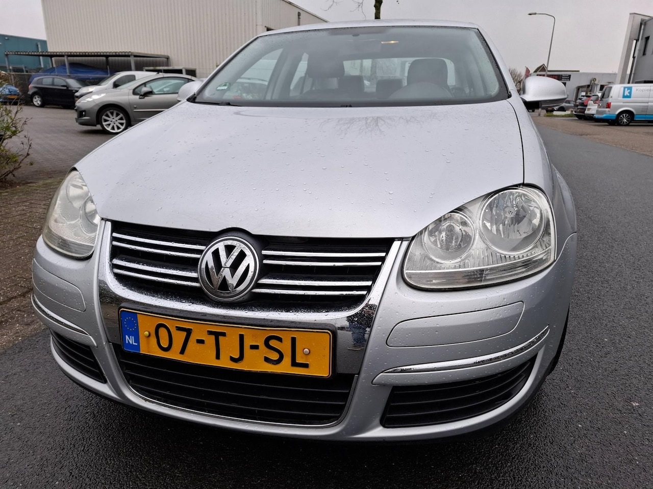 Volkswagen Jetta - 1.6 CLIMA/CRUISE/18INCH/TREKHAAK! - AutoWereld.nl