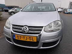 Volkswagen Jetta - 1.6 CLIMA/CRUISE/18INCH/TREKHAAK