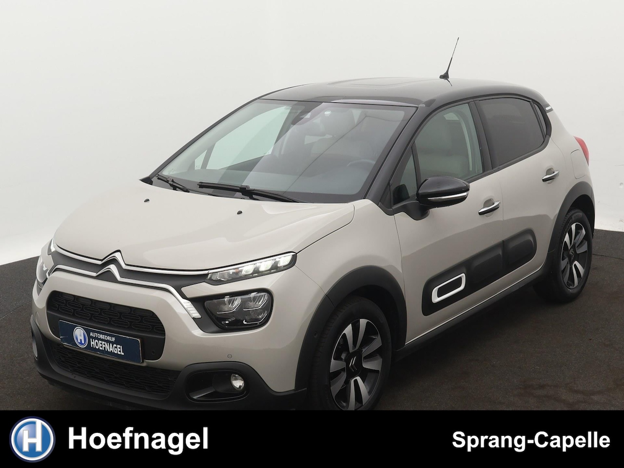 Citroën C3 - 1.2 PureTech Shine | Automaat | Cruise | Stoelverw. | CarPlay - AutoWereld.nl