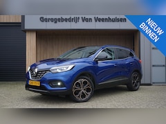 Renault Kadjar - 1.3 TCe 140pk Black Edition Pano.Dak Bose Trekhaak 19inch LM Leder/Alcantara LED Keyless *