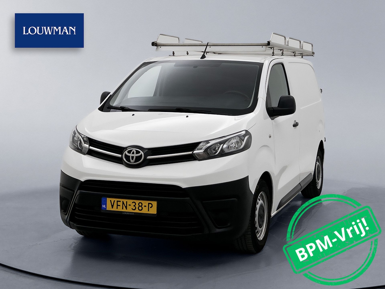 Toyota ProAce Compact - 1.5 D-4D Cool Comfort Trekhaak Betimmering Inrichting Cruise Control - AutoWereld.nl