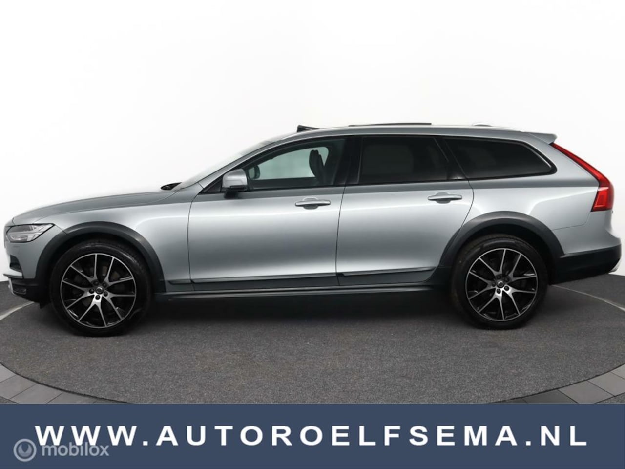 Volvo V90 Cross Country - 2.0 D5 | Trekhaak| bowers&Wilkens - AutoWereld.nl