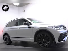 Volkswagen Tiguan - 1.5 TSI R-Line Black Style/20 inch/Head up/Acc/Camera