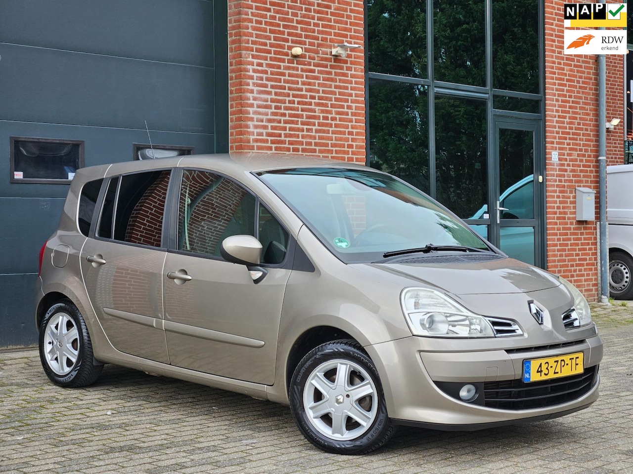 Renault Grand Modus - 1.2 TCE Dynamique Airco|Cruise|Pdc|Trekhaak|Nap|Boekjes - AutoWereld.nl