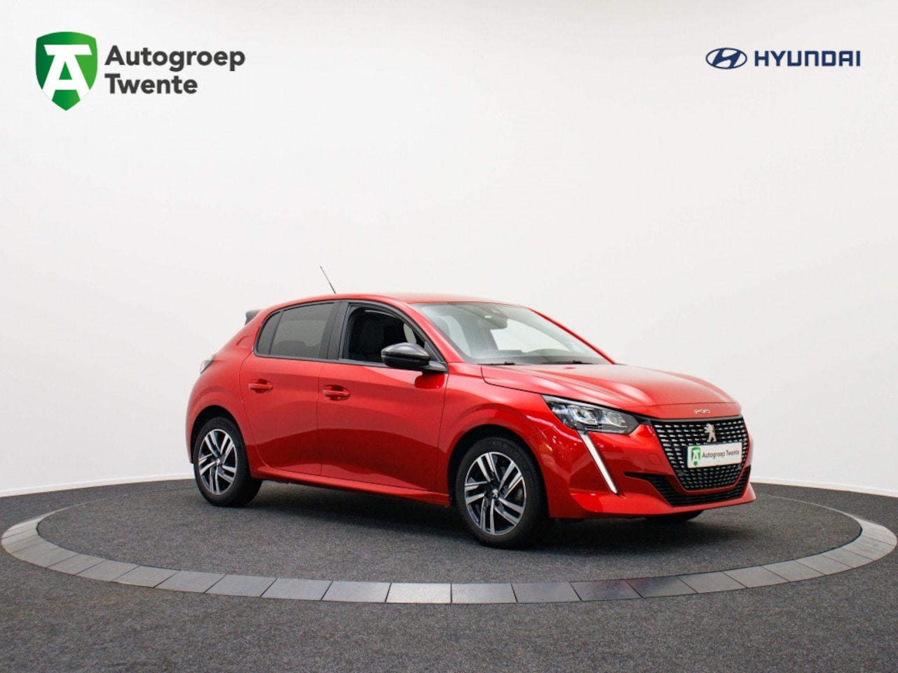 Peugeot 208 - 1.2 PT Allure Pack | Navigatie | Private lease 399 p.m. - AutoWereld.nl