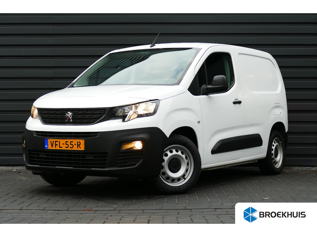 Peugeot Partner - 1.5 BLUEHDI 100PK L1H1 PREMIUM / NAVI / AIRCO / PDC / BETIMMERING / TREKHAAK / BLUETOOTH / - AutoWereld.nl