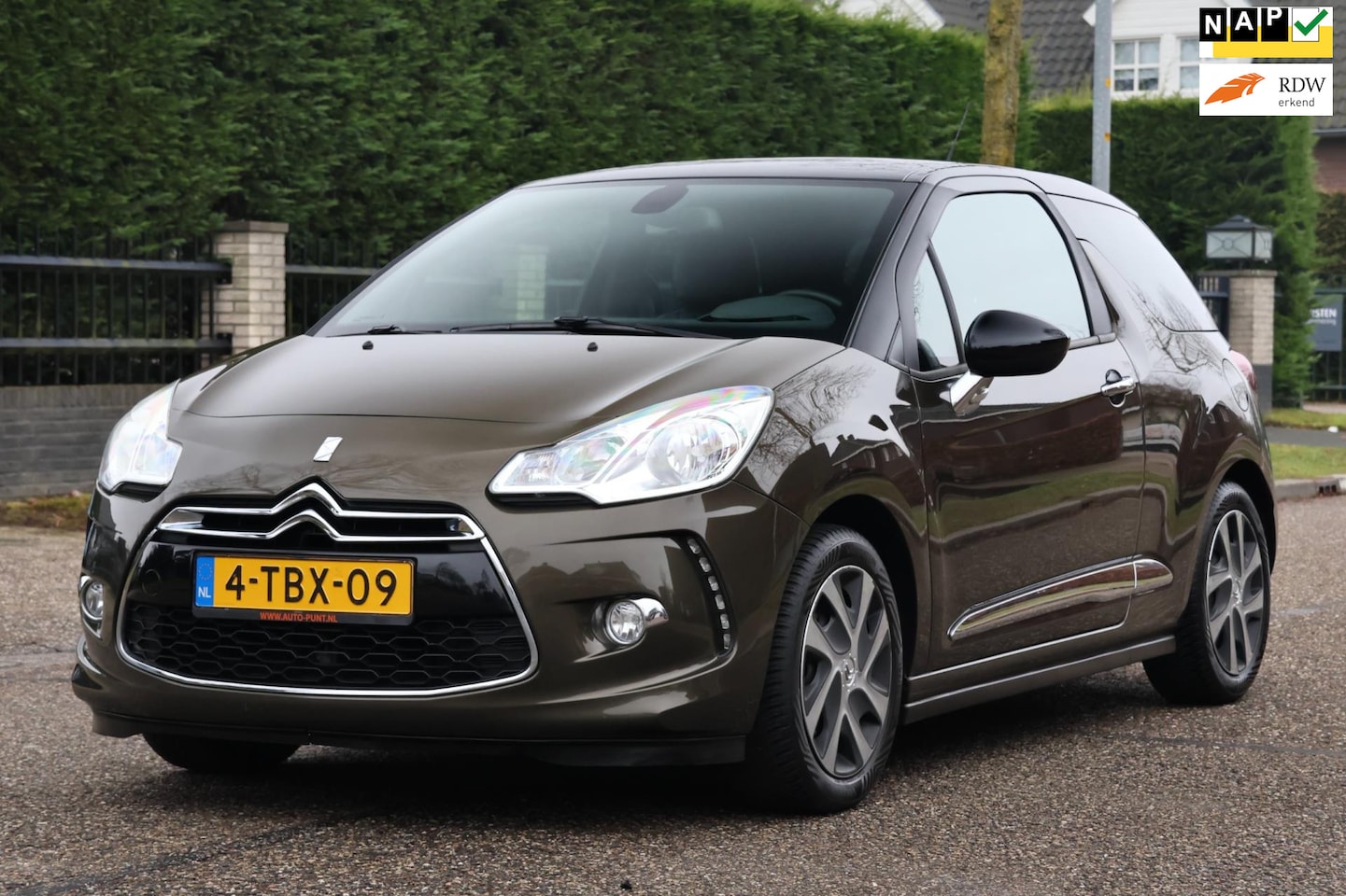 Citroën DS3 - 1.2 VTi So Chic | NAVI | CLIMA | CRUISE | LEDER | LED | NAP | ZEER MOOIE GOED ONDERHOUDEN - AutoWereld.nl