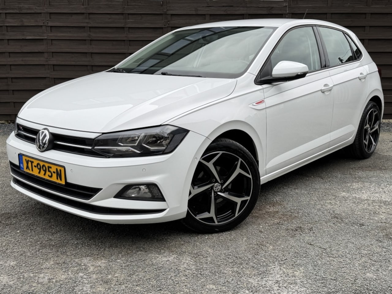 Volkswagen Polo - 1.0 TSI Comfortline 130PK / 17''LM / Navi / APP / PDC / NAP - AutoWereld.nl