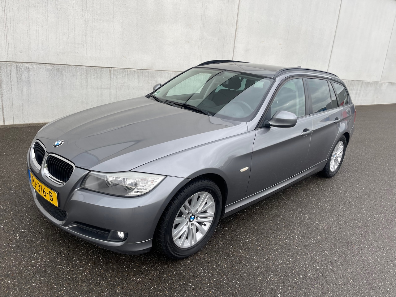 BMW 3-serie Touring - 316i Business Line Pano zeer mooi - AutoWereld.nl