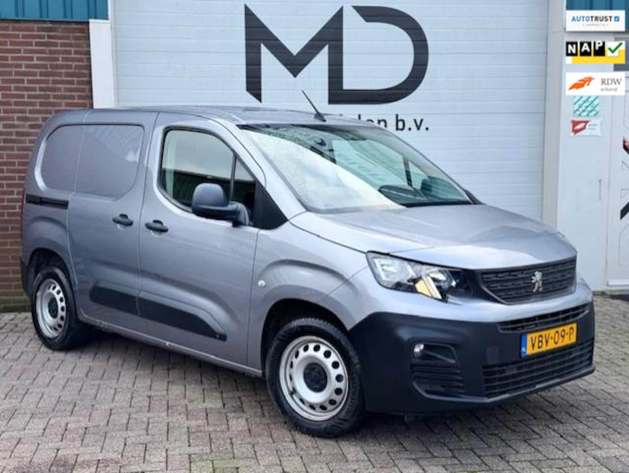 Peugeot Partner - 1.6 BlueHDI Premium - 1e eigenaar - Cruise - AutoWereld.nl