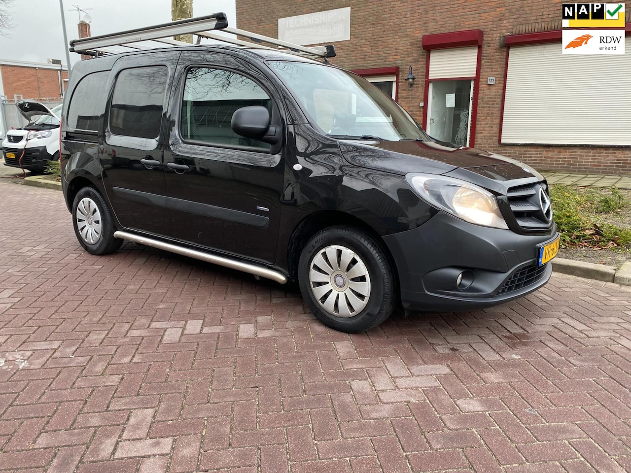 Mercedes-Benz Citan - 108 CDI BlueEFFICIENCY * 97.196 KM NAP ( Weinig ) * 1e Eigenaar * Airco * Euro5 * 2015 * A - AutoWereld.nl