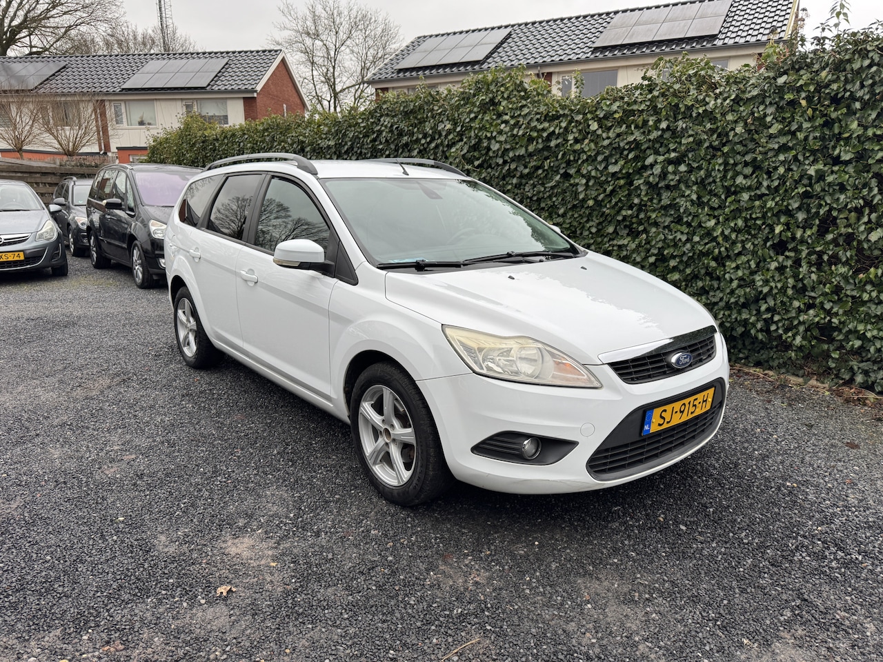 Ford Focus Wagon - 1.6 Trend | Airco | Cruise Control | Elekt. Ramen | LMV | Trekhaak | Privacy Glass | APK t - AutoWereld.nl