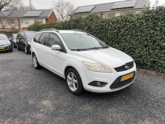 Ford Focus Wagon - 1.6 Trend | Airco | Cruise Control | Elekt. Ramen | LMV | Trekhaak | Privacy Glass | APK t