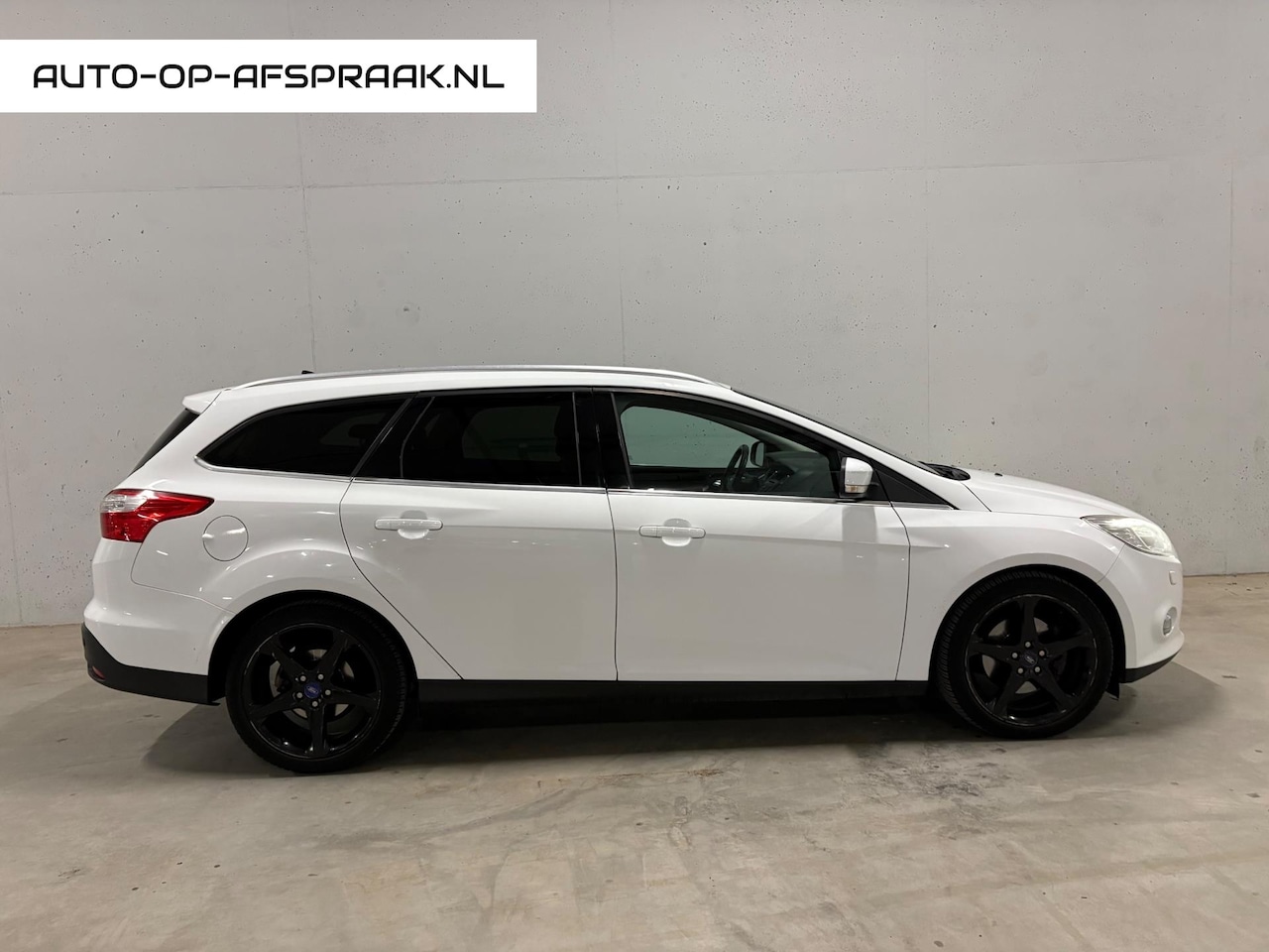 Ford Focus Wagon - 2.0 TDCI Titanium 2.0 TDCI Titanium - AutoWereld.nl