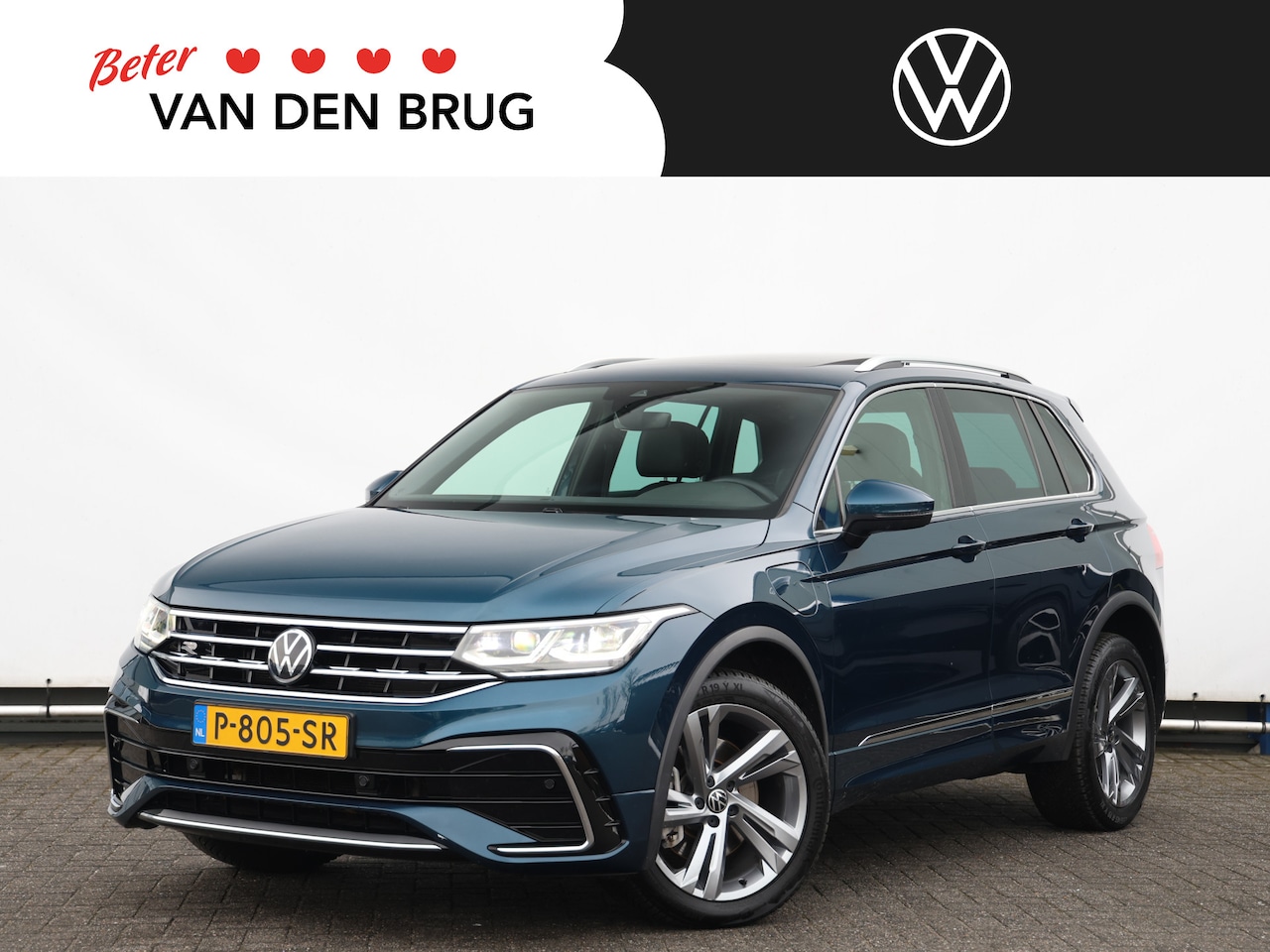 Volkswagen Tiguan - 1.4 TSI eHybrid R-Line 245pk DSG | LED Matrix I Panoramadak I Camera I Keyless | Elektr. A - AutoWereld.nl