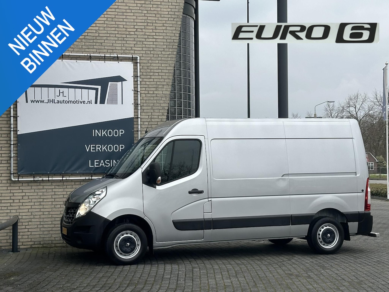 Renault Master - T35 2.3 dCi L2H2 Stop & Start*AUTOMAAT*A/C*NAVI* - AutoWereld.nl