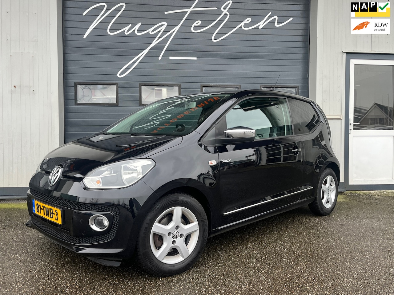 Volkswagen Up! - 1.0 high up! BlueMotion Black Navi Cruise Airco - AutoWereld.nl