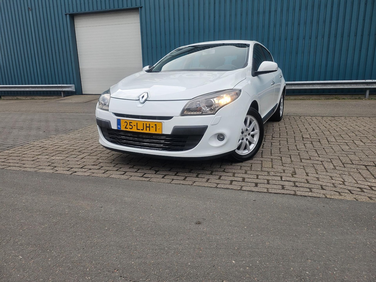 Renault Mégane - 1.4 TCE Celsium#Nap#1ste Eigenaar#5drs#Airco - AutoWereld.nl