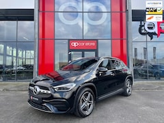 Mercedes-Benz GLA-Klasse - GLA 250e AMG Pakket Panorama Sfeerverlichting Camera voorzijde / achter