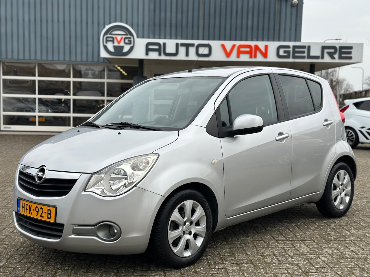 Opel Agila - 1.2 Edition Automaat * Hoge instap *1e Eigenaar* Airco * Stoelvw - AutoWereld.nl