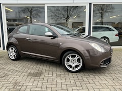 Alfa Romeo MiTo - 1.4 Distinctive Clima / LMV / PDC