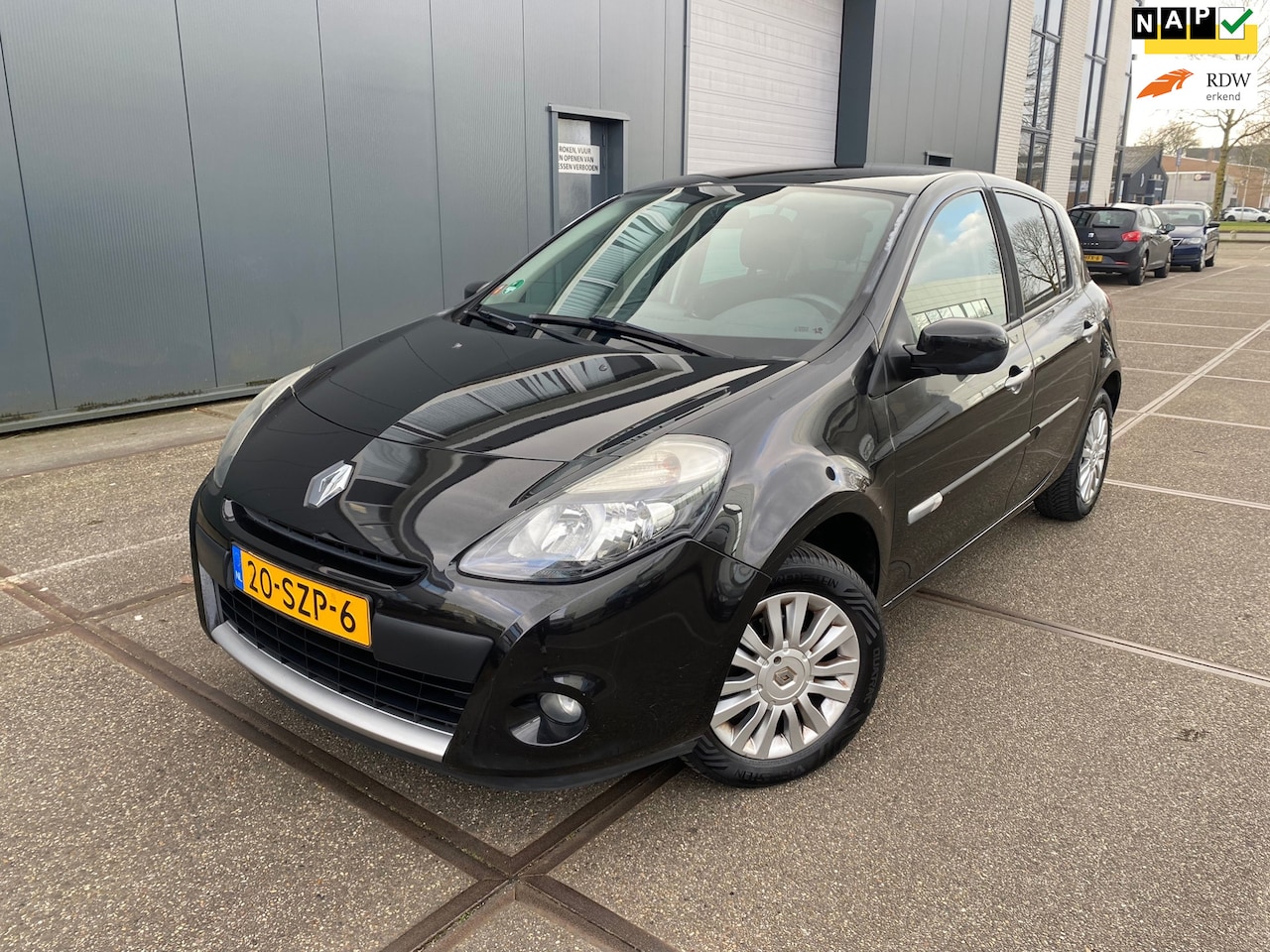 Renault Clio - 1.2 Collection /1 JAAR APK / AIRCO / NAP / BOEKJES / ZEER NETTE AUTO!! - AutoWereld.nl