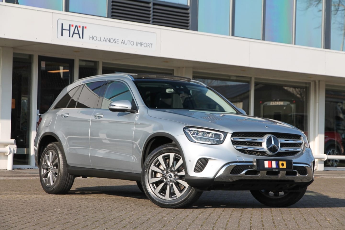 Mercedes-Benz GLC-klasse - 300e 4MATIC AMG Line HYBRID I PANO I - AutoWereld.nl