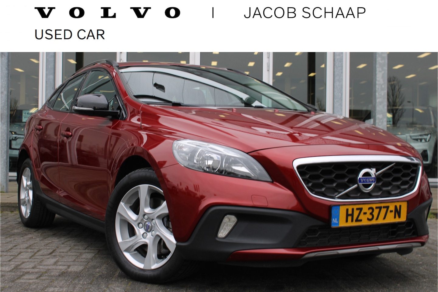 Volvo V40 Cross Country - 2.0 T3 Summum | Verw. Voorstoelen | Trekhaak | Clima | Leder | 17" LMV | Navi - AutoWereld.nl