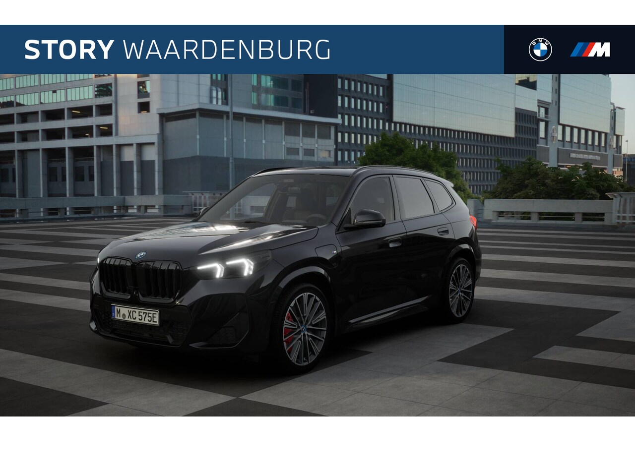 BMW X1 - xDrive25e High Executive M Sport Automaat / Panoramadak / Trekhaak / Sportstoelen / Adapti - AutoWereld.nl