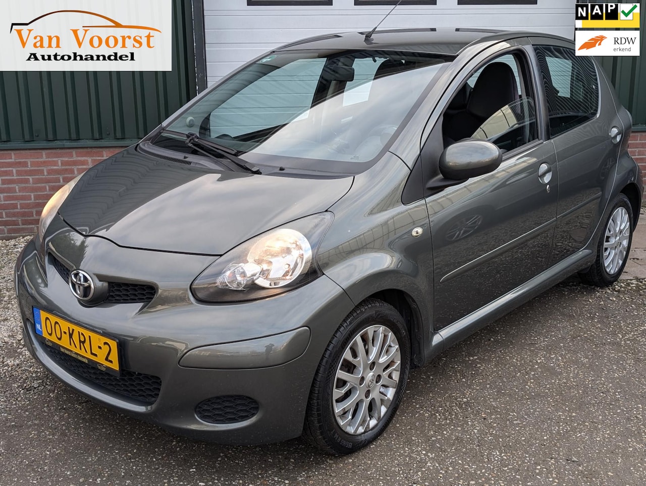 Toyota Aygo - 1.0-12V Aspiration Green RIJKLAAR AIRCO APK - AutoWereld.nl