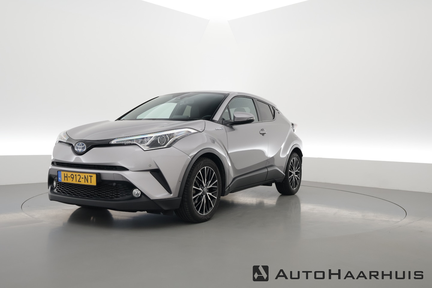 Toyota C-HR - 1.8 Hybrid Executive | Navi | Camera | JBL | Adapt. Cruise | Stoelverw. | Dodehoekdet. - AutoWereld.nl