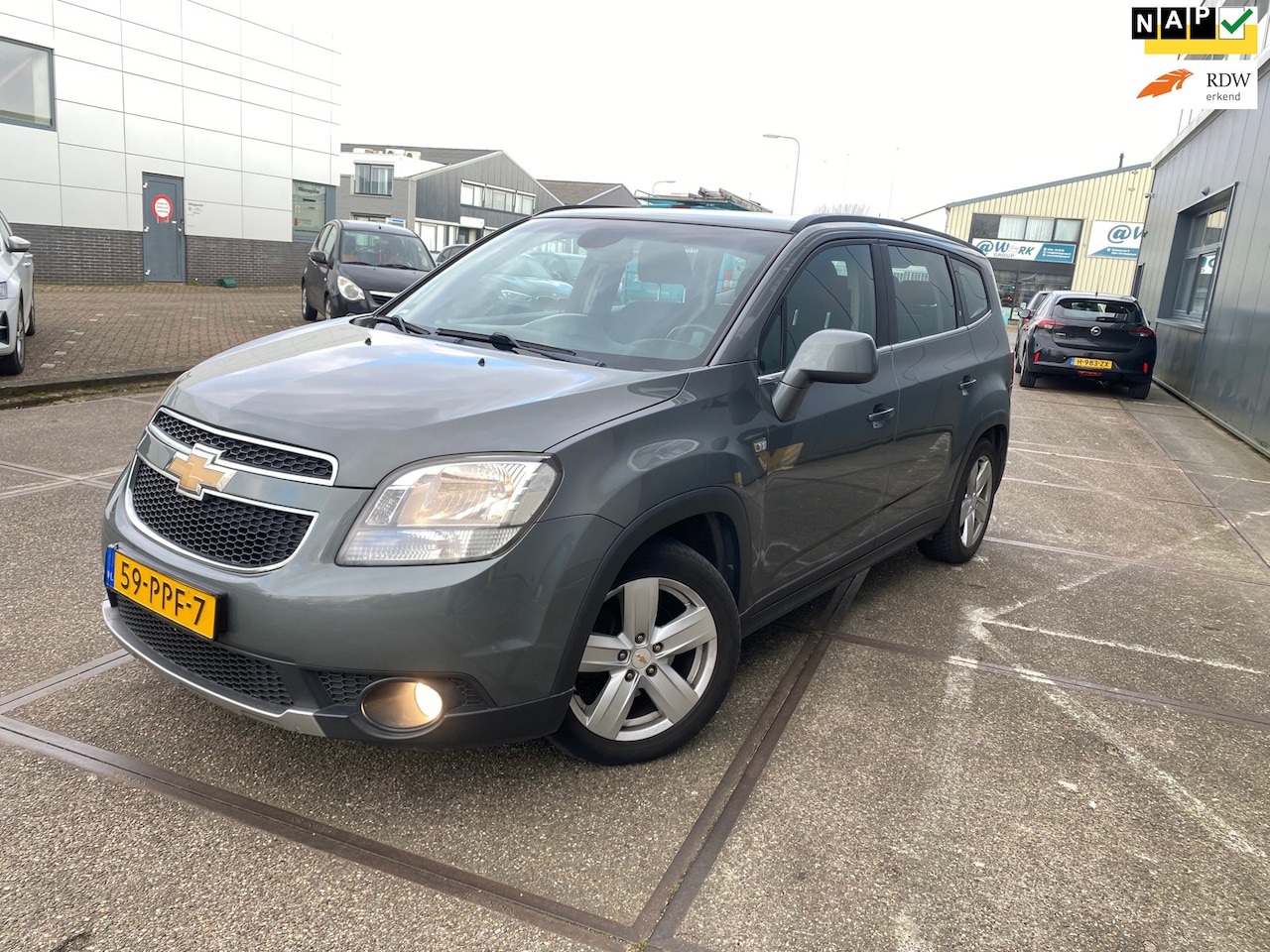 Chevrolet Orlando - 1.8 LTZ/7 persoon/nap/ 1jaar apk/ 3e EIG/ dealeronderhouden/ navi/ airco/ EL-ramen. parkee - AutoWereld.nl