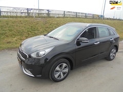 Kia Niro - Niro 1.6 gdi Hybrid Dynamic Line airco ecc navigatie camera 36.000km