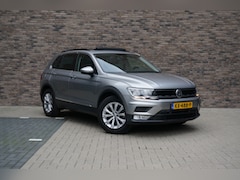 Volkswagen Tiguan - 1.4 TSI Comfortline Panoramadak Cruise Control Auto Hold Parkeersensoren Bluetooth