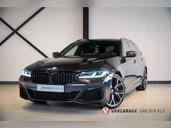 BMW 5-serie Touring - 540d xDrive M-Sport | Comfort Zetels | Laser | Trekhaak | Leder Dashboard | Soft Close | H