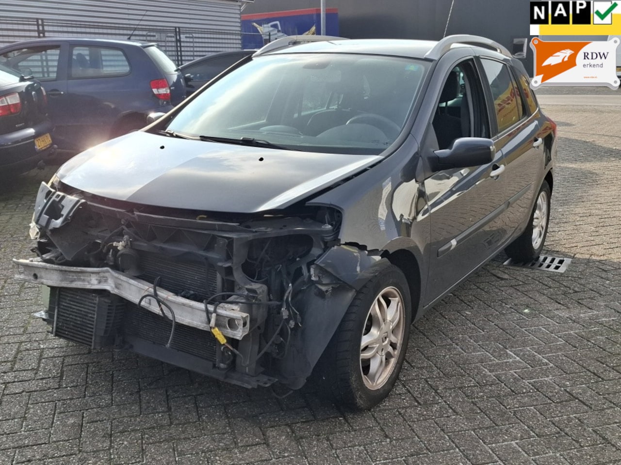 Renault Clio Estate - 1.2 TCE Dynamique Schadeauto - AutoWereld.nl