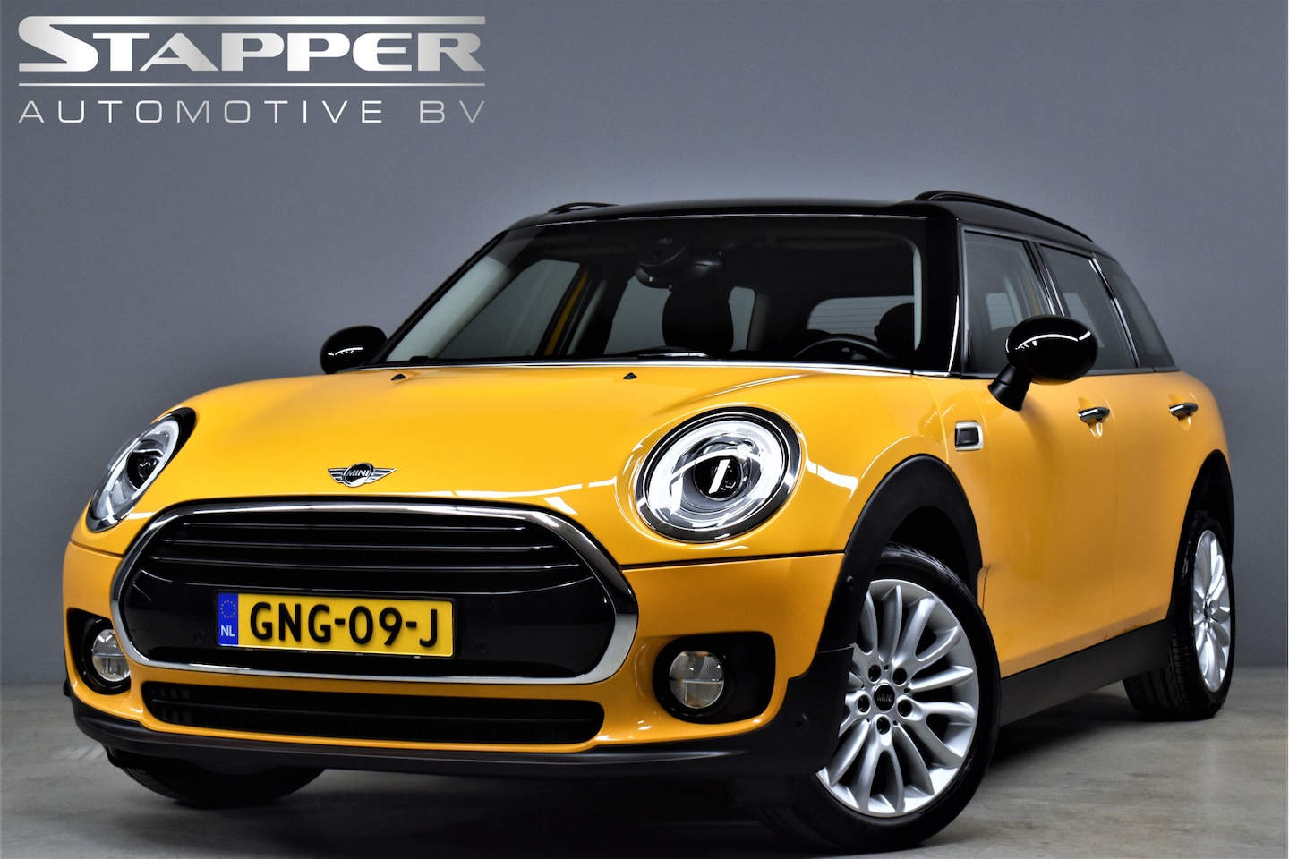 MINI Clubman - Mini 1.5 136pk Chili Business Plus Keyless/Navi/Led/Sportstoelen/Leer/Stoelverw./Pdc/Lmv17 - AutoWereld.nl